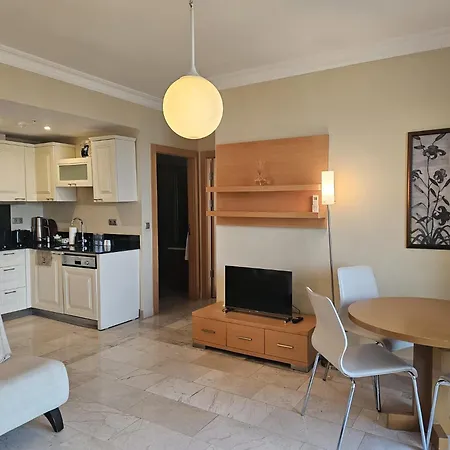 Apartment 2-bedroom Sea View In Gold *