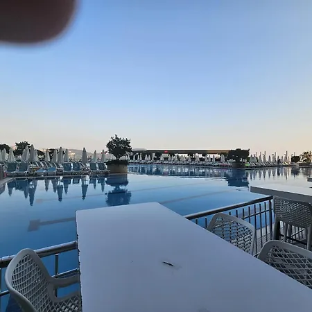 Apartment 2-bedroom Sea View In Gold Alanya